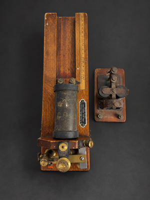 Galbanómetro y llave telegráfica Palmer decorativos Ca. 1910