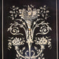 Mueble aparador en madera ebonizada con incrustaciones de hueso Estilo Neorrenacimiento. Ca 1870. Antiguo. Con detalles de conservación.
