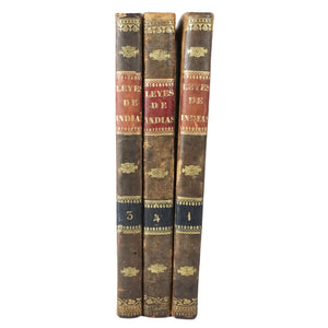 Set de 3 volumenes de "Recopilación de leyes de los reinos de las Indias", presenta el faltante del segundo volumen. Año 1841. Antiguo.