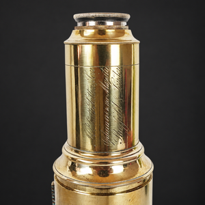 Microscopio marca E. Hartnack & Cie Siglo XIX Decorativo, no funciona