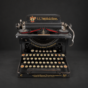 Máquina de escribir L C Smith & Bros Ca 1915 Decorativa, no funciona