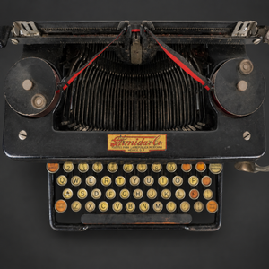 Máquina de escribir L C Smith & Bros Ca 1915 Decorativa, no funciona