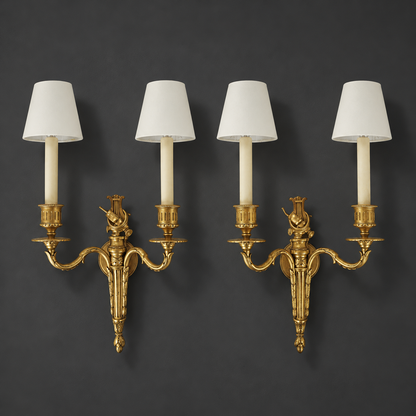 Par de arbotantes de bronce estilo Luis XVI Ca. 1950