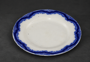 Plato Porcelana inglesa J&amp;G Meakin Finales XIX. Diám. 23 cm
